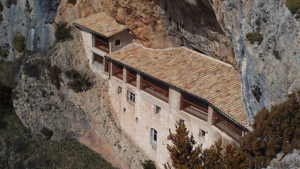 Hotel Villa De Айербе Екстериор снимка