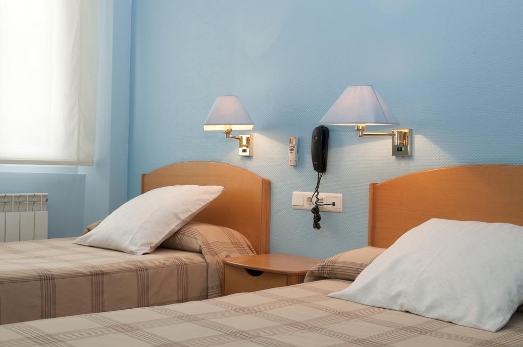 Hotel Villa De Айербе Екстериор снимка