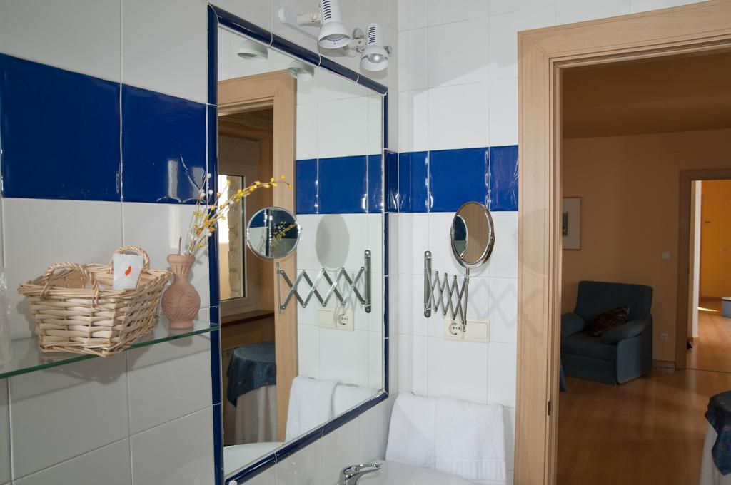 Hotel Villa De Айербе Екстериор снимка