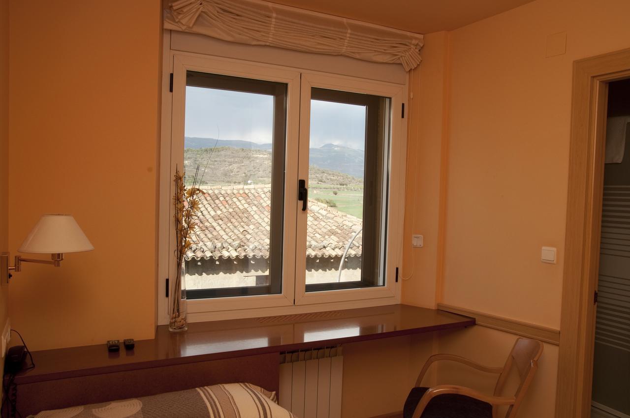 Hotel Villa De Айербе Екстериор снимка
