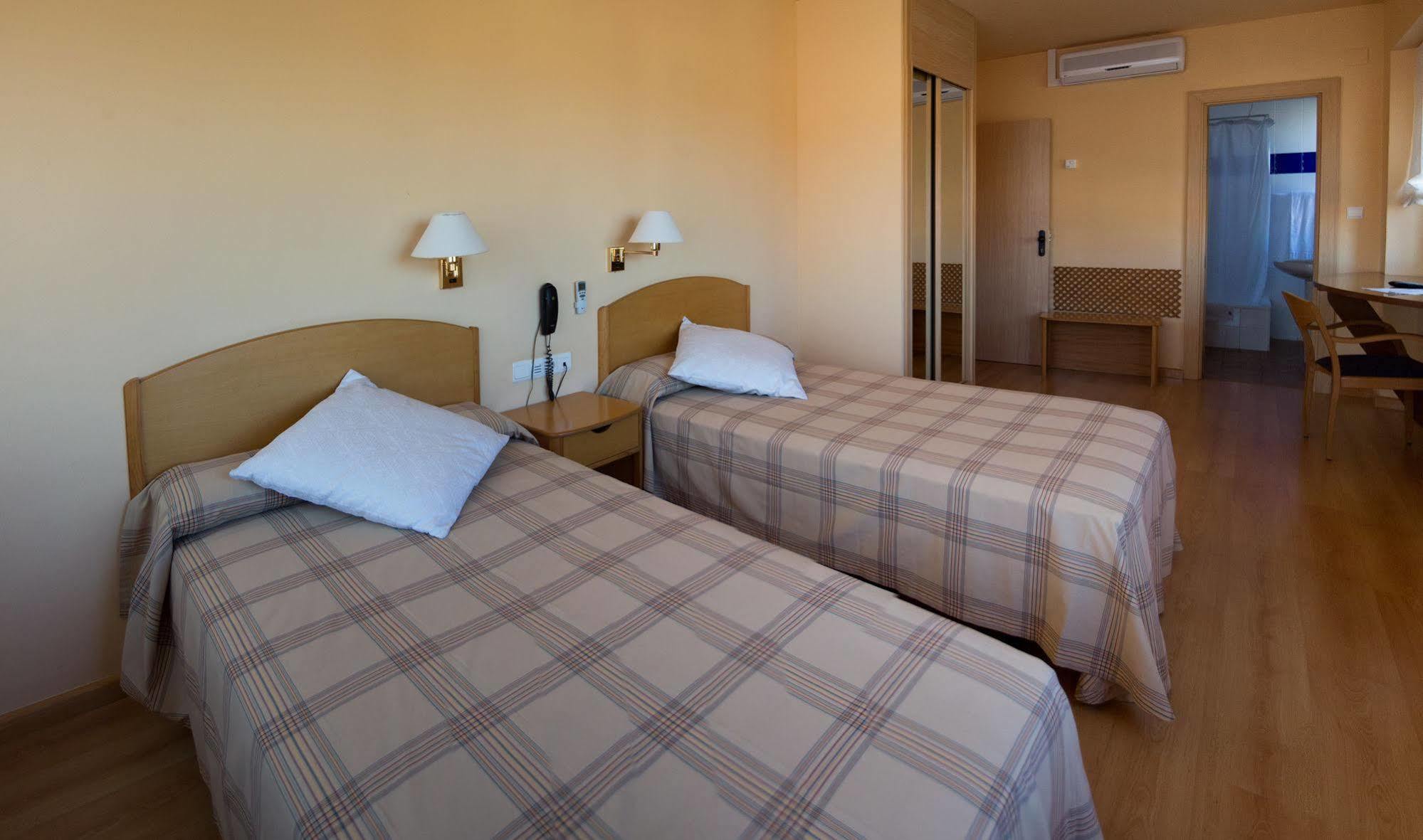 Hotel Villa De Айербе Екстериор снимка